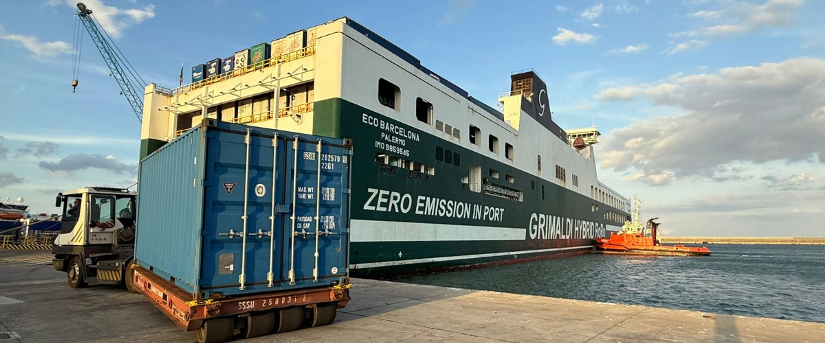 Aid for Gaza on the Eco Barcelona